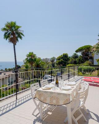 Tre Ponti Panoramic Seaview Apartment