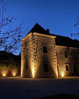 Domaine de Cazal - Chambres d'Hôtes avec piscine au cœur de 26 hectares de nature préservée