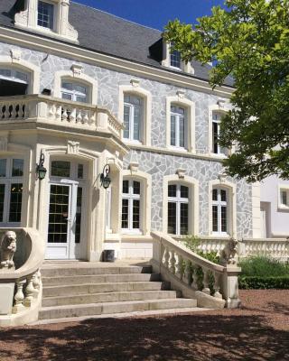 Logis Hôtel & Restaurant - Le Château Des Tourelles