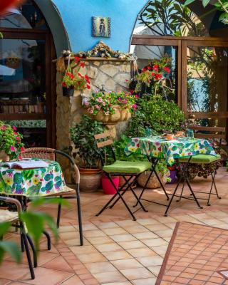 La Finestra sul Cortile B&B