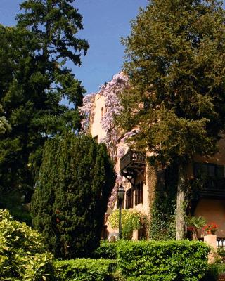 Schloss-Castel Pienzenau - Guestrooms & Apartments - B&B-Hotel & Restaurant