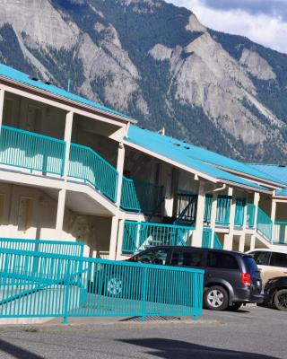 Canadas Best Value Inn Mile-0-Motel Lillooet