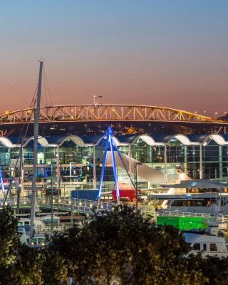 The Quays - Auckland Viaduct