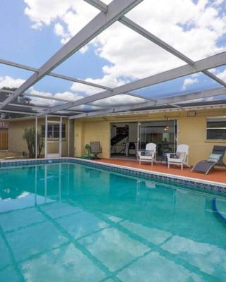 Pool Home - Close to beaches, food, downtown!