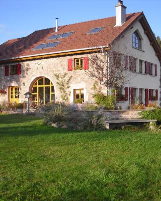 "Chambre Merisier" dans une ferme avec étang privé au coeur de la région des mille étangs, Faucogney-et-La-Mer