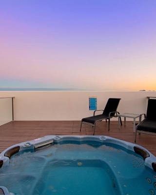 Private Rooftop Spa Penthouse apartment - Sierra Grand