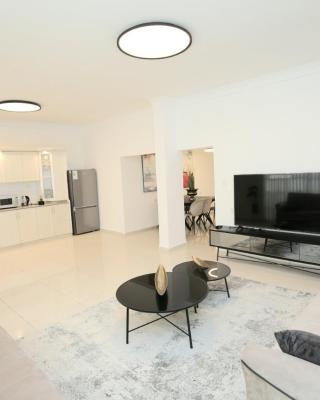 City center luxury apartment in Netanya