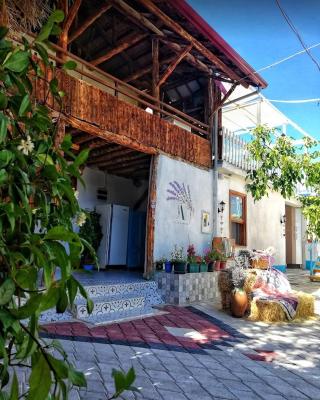 Aliya Konak - Köy Evi ve Lezzetleri