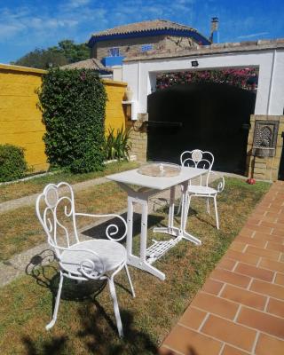 Room in Lovely cottage house Habitaciones en Chalet en Cadiz San Fernando