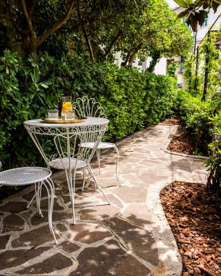 Villa Aurelia Suites and Apartments