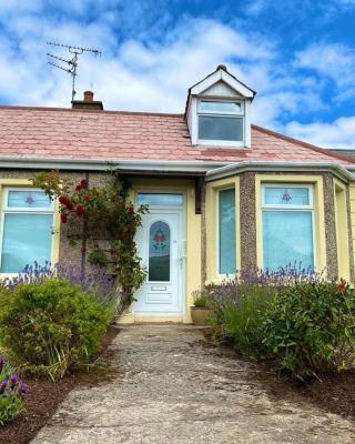 Rose Cottage: Delightful 4 bedroom detached home