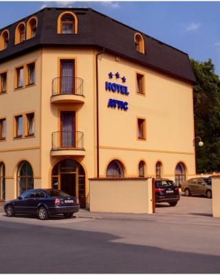 Attic Hotel