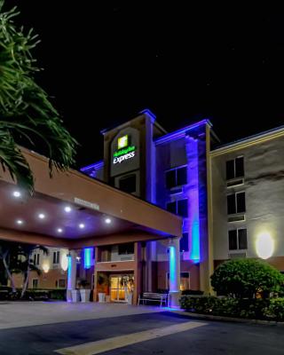 Holiday Inn Express Hotel & Suites Cocoa Beach, an IHG Hotel