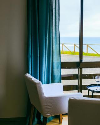 Enjoy VIEW apartment - ocean, surf, beach, eat & work