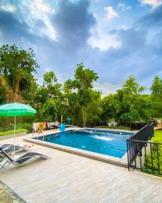 LAN LAY Resort (ลานเล รีสอร์ท)