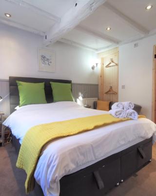 AnchorageWells Holiday Cottage and King Ensuites Room Only