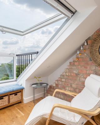 Robin Hood's Bay Coastguard's Cottage with a View