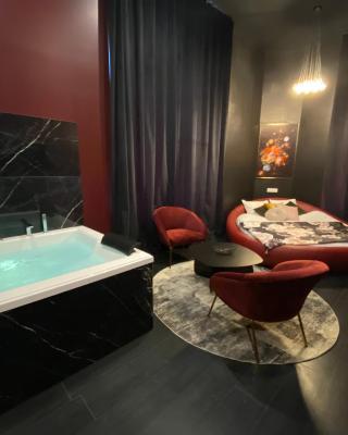 Legend Majestic Superbe Love Room - Jacuzzi - Champagne - Romantisme - parking privé