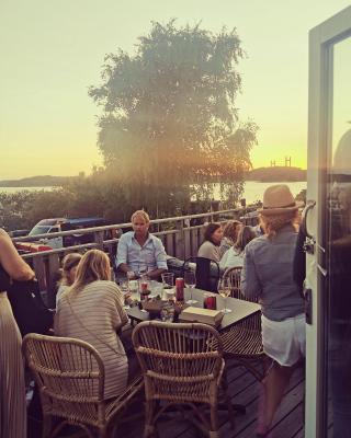 Surfviken Glamping and B&B
