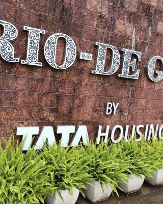 Tata Housing -Garden & pool view-6KM from Airport