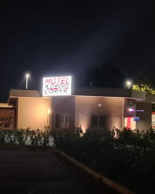 MOTEL CIRCUIT DRIVE