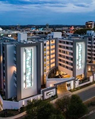 Menlyn hub apartment living with a view on nature