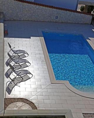 Lovely Apartment with beautiful pool