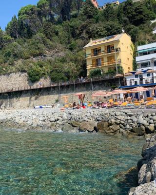 M illumino d immenso - Un risveglio in mare MONEGLIA APARTMENTS