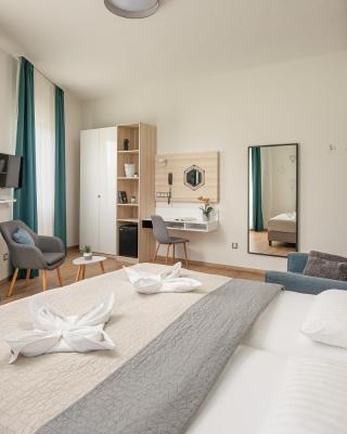 Kristály Hotel