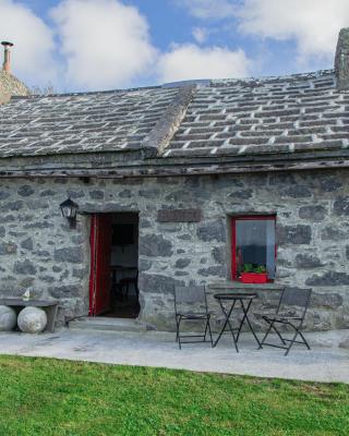 1844 Seascape Cottage Is located on the Wild Atlantic Way