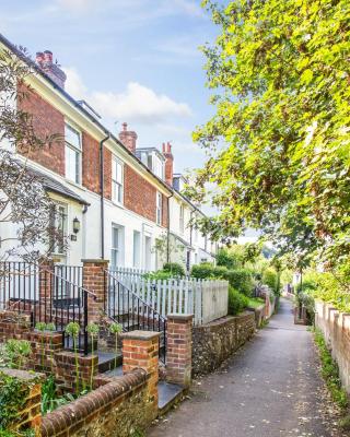 Walsingham House - Peaceful Elevated - Near Oram's Arbour