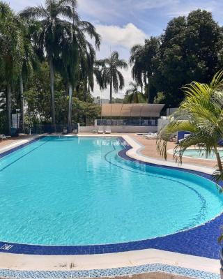 Apartamento Condominio Girardot Resort Apto 6-402 Vista a las montañas ,WI-FI- RNT # 96655