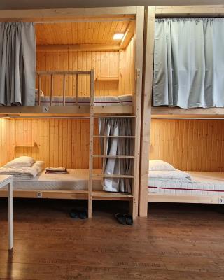 7brunnen Hostel Beds & Rooms