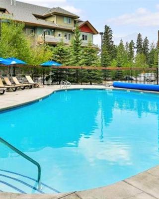 Renovated Condo, 2BR, 2BA, Heated Pool, 3 Hot Tubs, Pets Welcome!