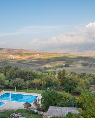 Kfar Giladi Hotel