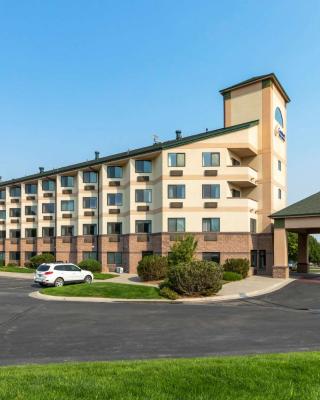 Comfort Inn & Suites Market - Airport