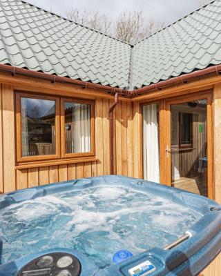 Osprey Lodge 8 with Hot Tub