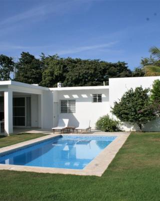 Villa Deluxe Costambar