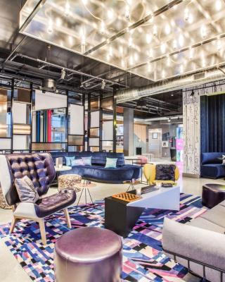 Aloft Dallas Arlington Entertainment District