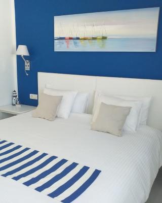 Apartment La Vela Azul -POOL & TENNIS - free AC &Good WIFI- Smart TV