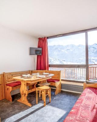 Apartment Trois Vallées 516 by Interhome