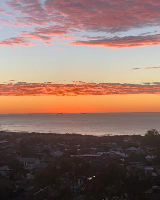 Panoramata @ Caves Beach