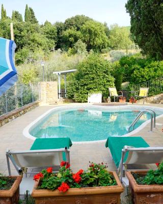 Antica Pietra holiday house with pool