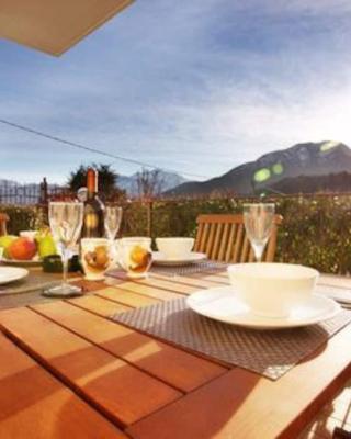 Lenno village Apartment-POOL, PARKING, GARDEN-by Italian Apartments
