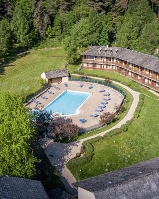 Les Hameaux De Lozere Sure Hotel Collection by Best Western