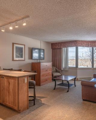 Grand Lodge 1-Bedroom Condo with 3 Queens & Close to Everything condo