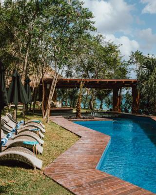 Mia Bacalar Luxury Resort & Spa