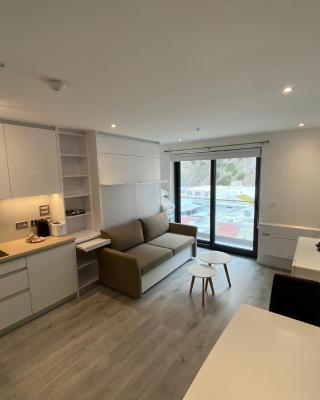 Modern Studio Apartment at The Hub