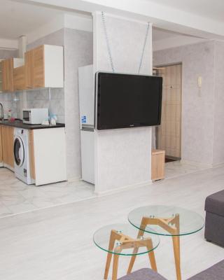 2 Rooms Luxury Apartment on Shkilna 34 Street