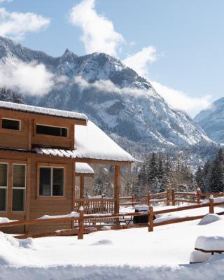 Ouray Riverside Resort - Inn & Cabins